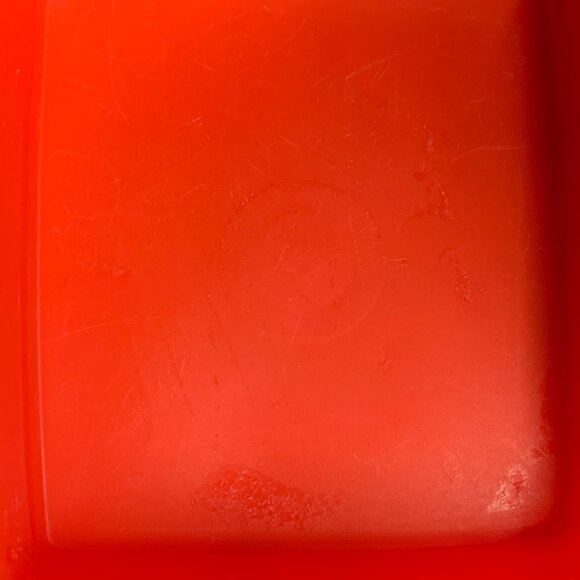 TUPPERWARE - Vintage Paprika Red Sandwich Keeper #670-34 with lid 671-38, square - Picture 5 of 5